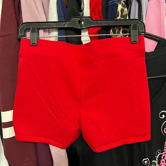 White Fox Boutique Hoodie & Shorts Set - Picture 9 of 10